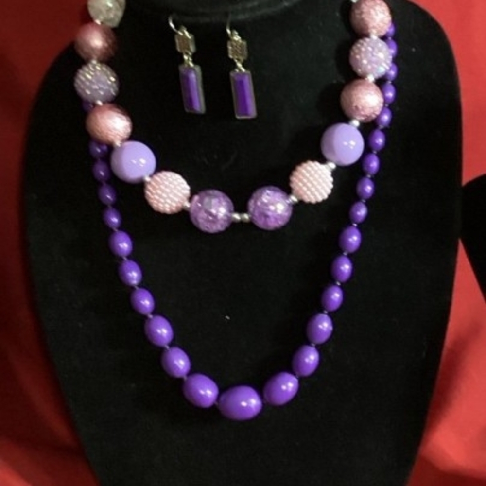 Ct. 4 pcs. Shades Of Purples/ Glitters Earrings Bubble Gum & Cascading Necklaces